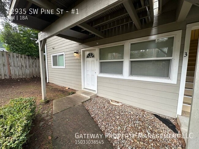 Photo - 22935 SW Pine St