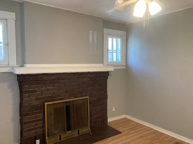 Photo - 6814 Primrose Ave