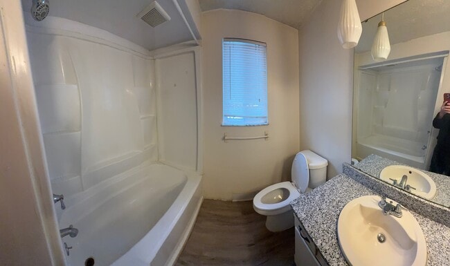 Photo - 4081 Airport Rd