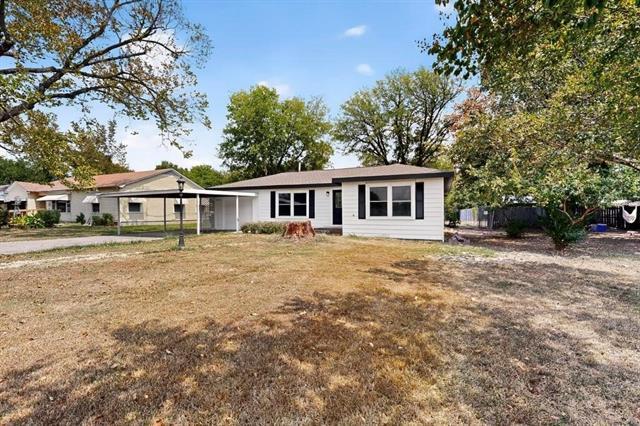 Photo - 1110 Wolfe City Dr