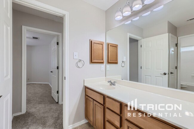 Photo - 213 Ridge Bluff