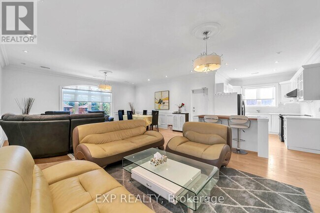 Photo - 2 MacKay Dr