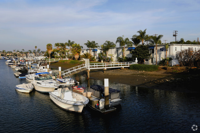 Marina Apartments & Boat Slips - Marina Apartments & Boat Slips