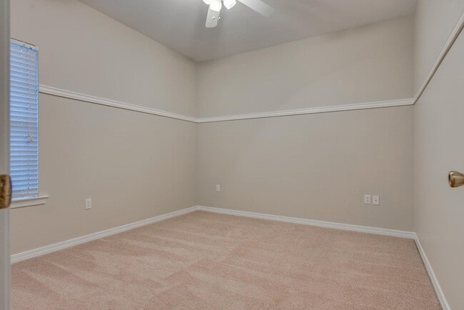 Photo - 110 Brookmeade Dr