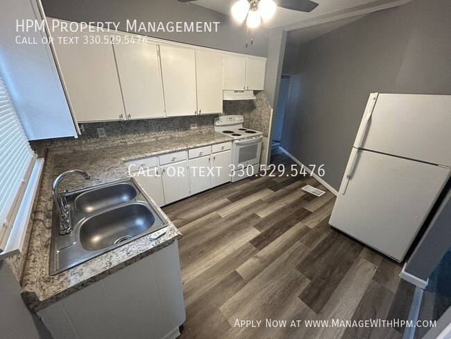 Photo - 131 50th St SE