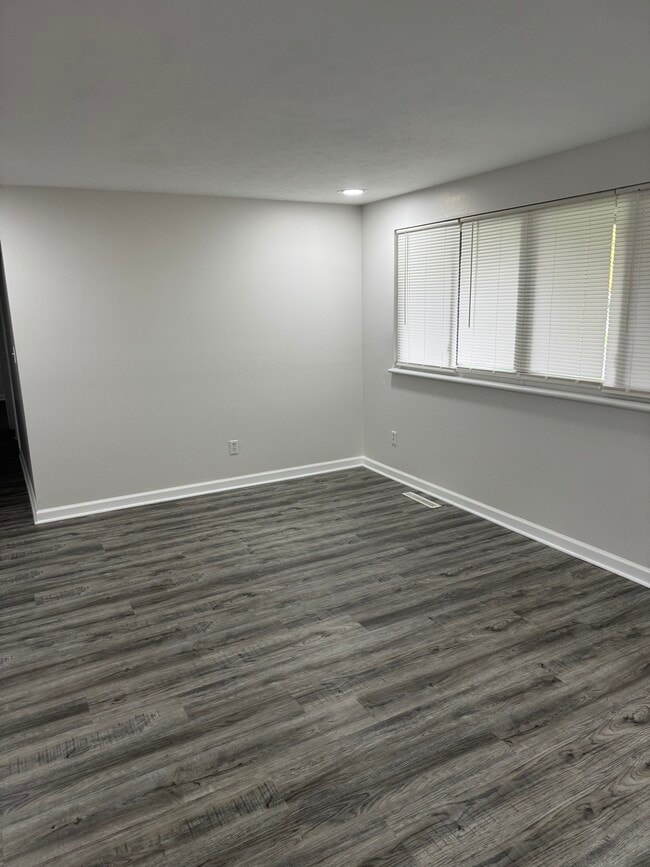 Photo - 6210 Alter Rd