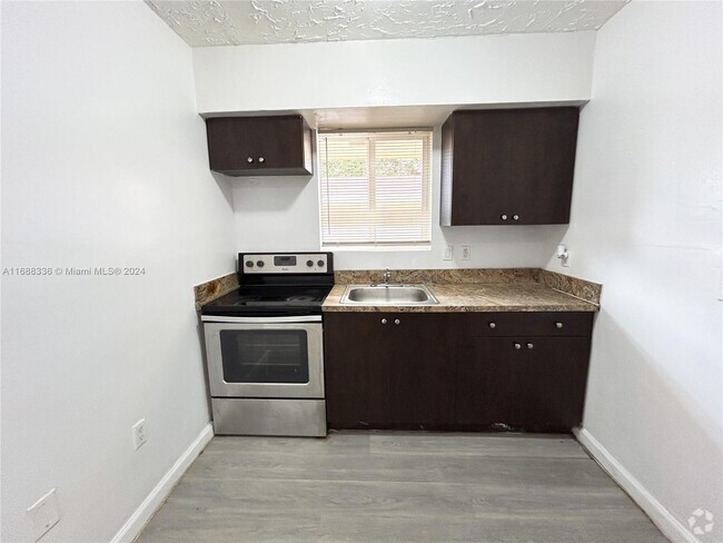 Building Photo - 651 NE 86th St Unit 3 Rental