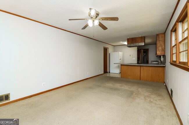 Photo - 1255 Angelia Dr SW