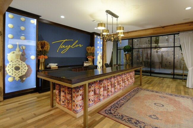 Photo - Taylor House