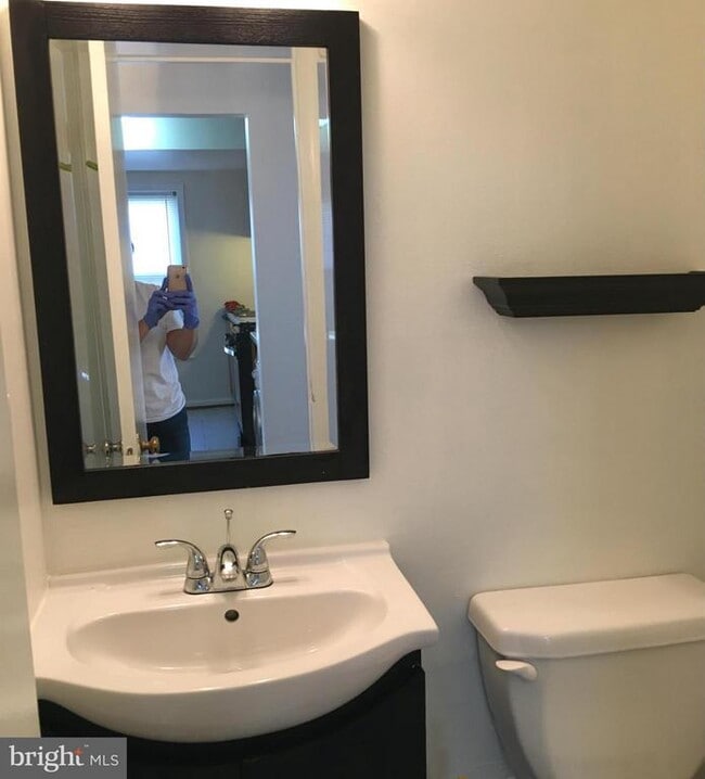 Photo - 8014 Lakecrest Dr