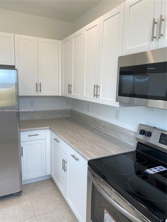 Photo - 2627 SE 12th St