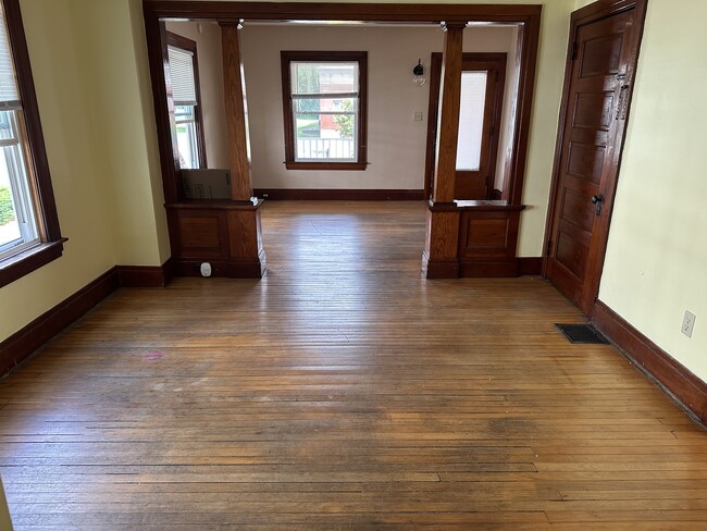 Photo - 31 Dix Ave Unit 1