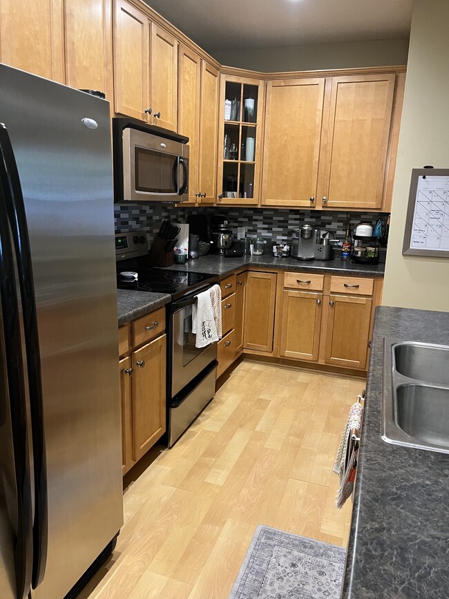 Photo - 15588 Emerald Dr N