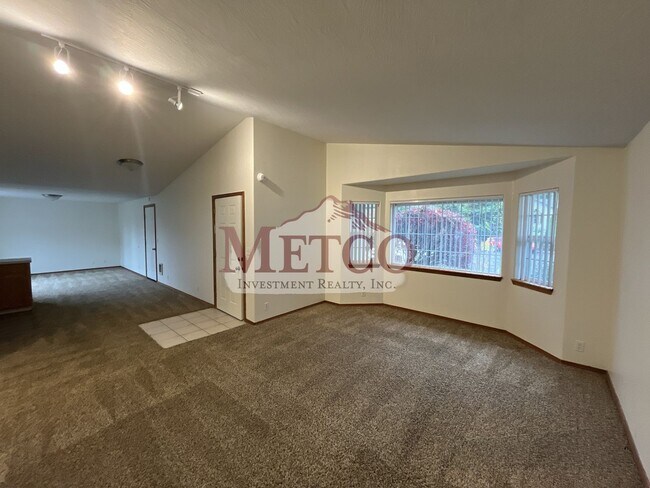 Photo - Spacious Thurston Home