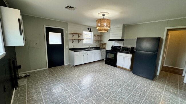 Photo - Move-In Ready 2 Bedroom Bungalow