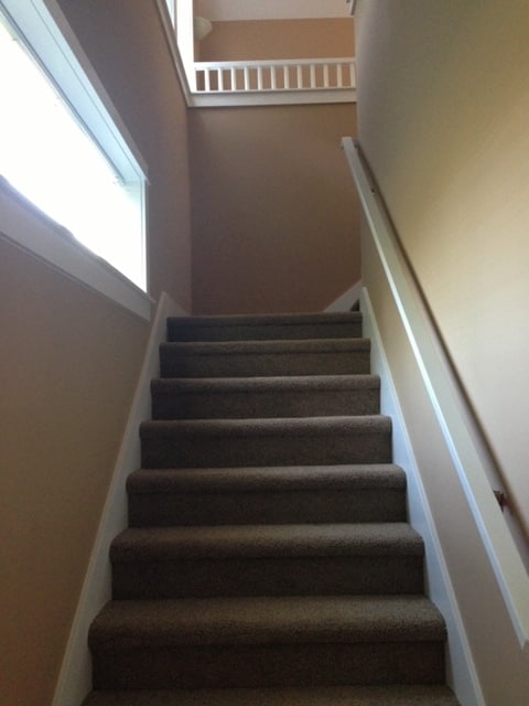 Building Photo - 11091 Battle Point Dr NE Unit Studio