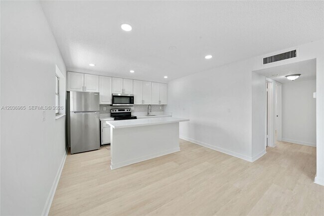 Photo - 6211 SW 37th St Unit 212