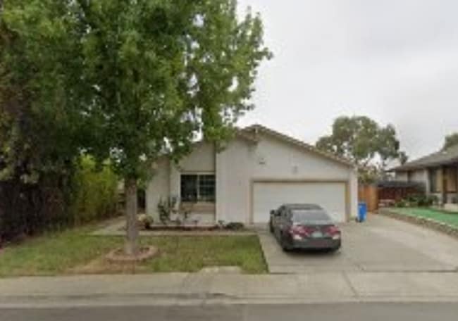 Photo - 209 Riverview Dr House