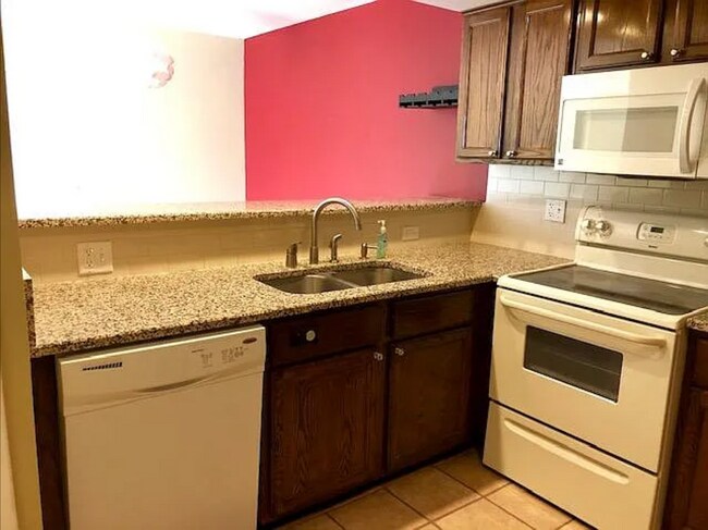 Photo - 4512 Kings Walk Dr Unit 2D