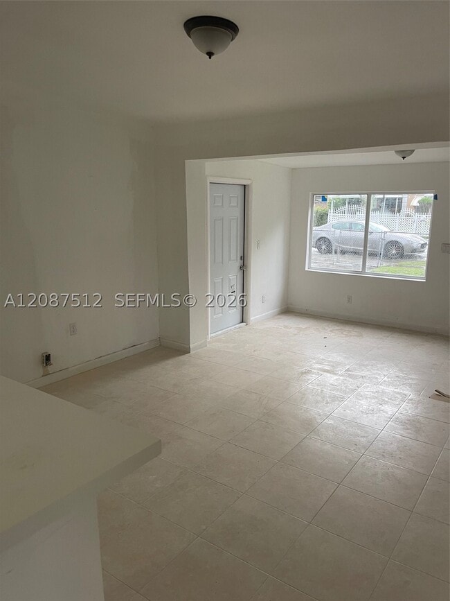 Photo - 1820 Rutland St