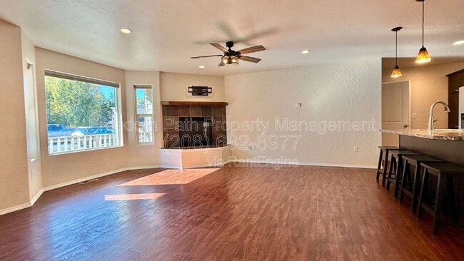 Photo - 302 Ashlin Ct