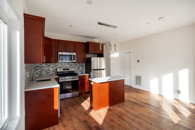 Photo - 55 Mercer St