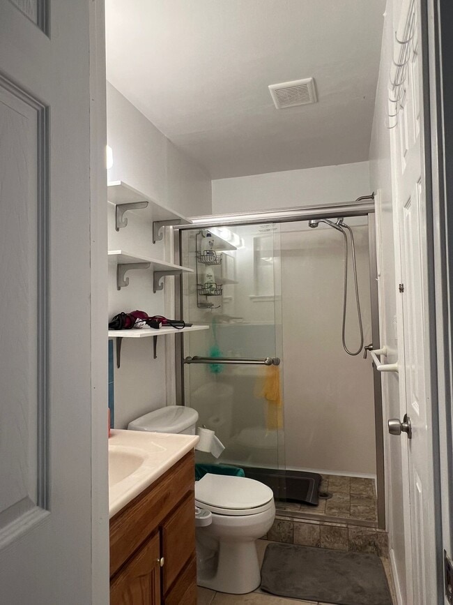 Photo - 1554 Ellis Ave Unidad C