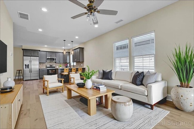 Photo - 998 Mayson Turner Rd NW