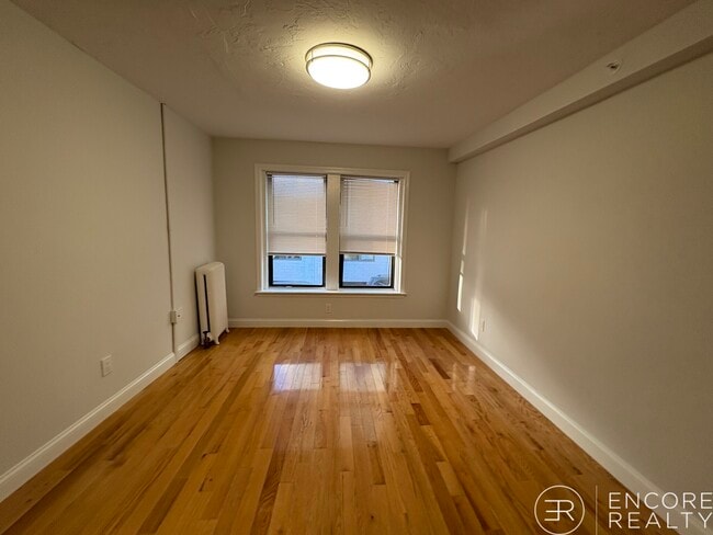 Photo - 19 Peterborough St Unit 4