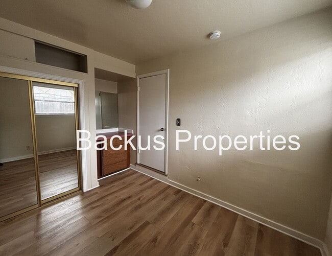 Photo - 15 E Acacia St Unit 15-B
