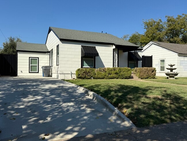 Photo - 3223 Cherrywood Ave