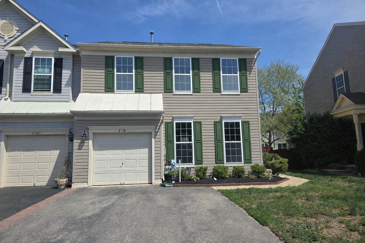 Photo - 218 Eisenhower Ct