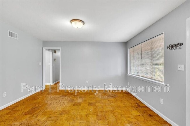 Photo - 15 Vineyard Dr