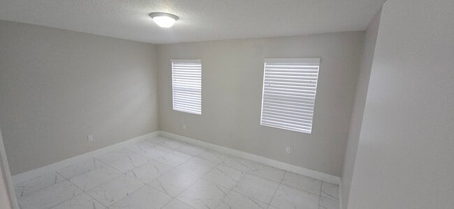 Photo - 12193 SW 10th St