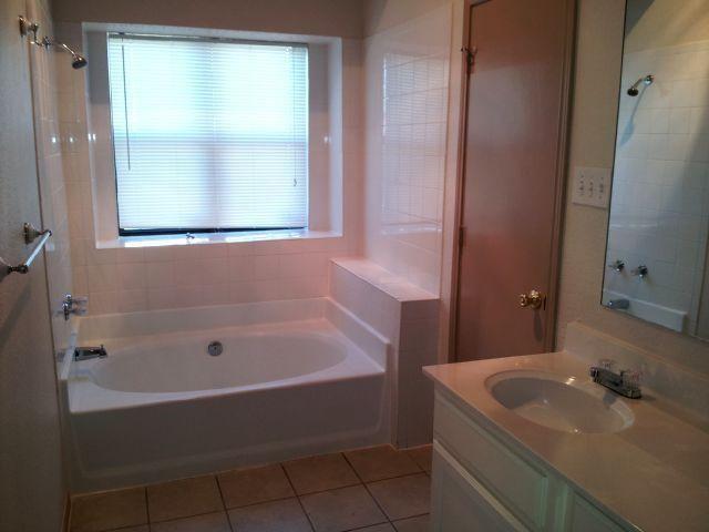 Photo - 1420 Horncastle St
