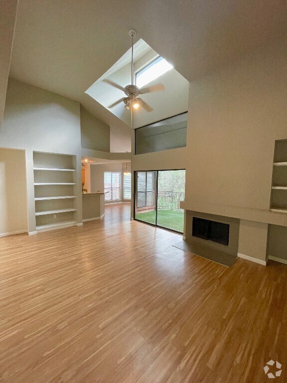 Building Photo - 4711 Spicewood Springs Rd Rental