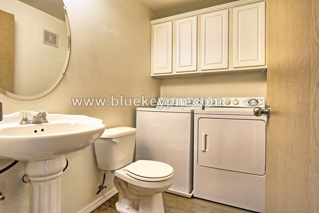Photo - 3807 NW Fletcher Ct