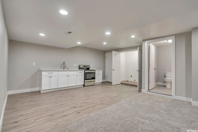 Building Photo - 531 N 8th W Rental