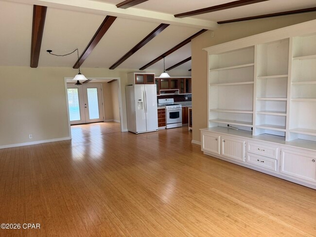 Photo - 215 Woodlawn Dr