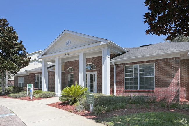 Leasing office - Colonnade at Regency Rental