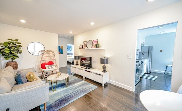 Building Photo - 145 Farragut Rd Unit #3 Rental