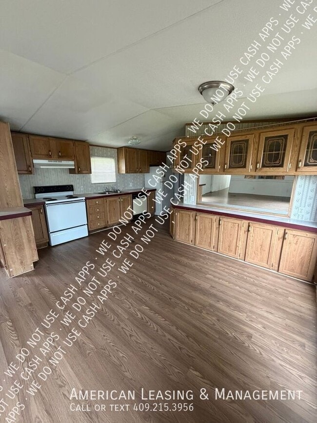 Photo - 102 Hornet Ln
