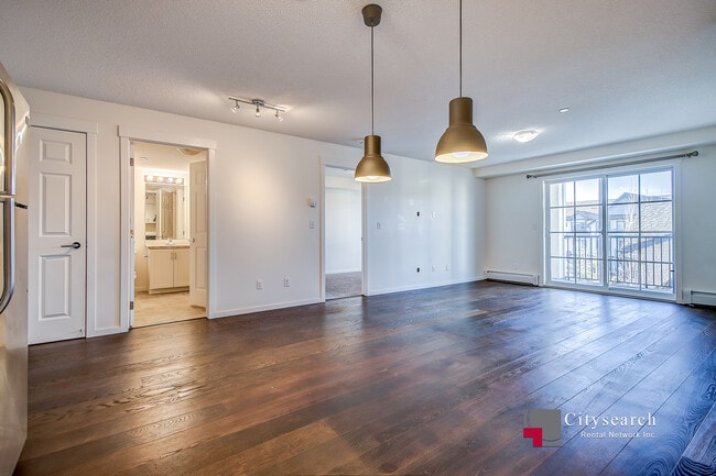 Photo - 279-5279 Copperpond Cmn S E