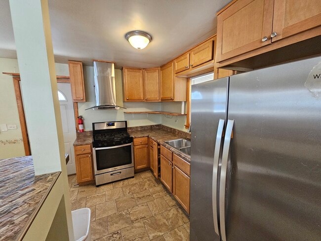 Photo - 623 Yeoman St