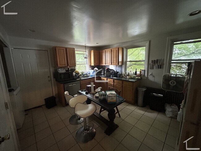 30 Hooker St