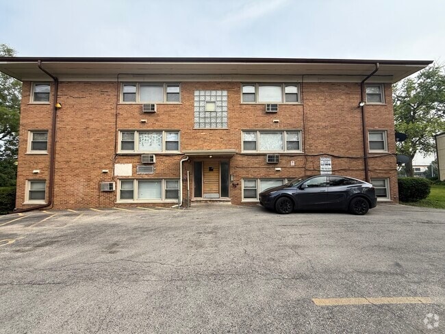 Building Photo - 5900 Butterfield Rd Rental
