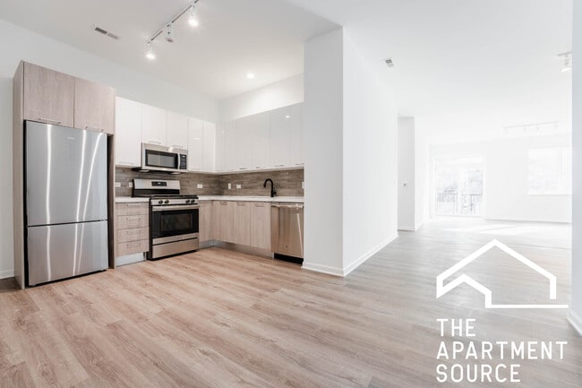 Building Photo - 2550 S Wabash Ave Unit 207
