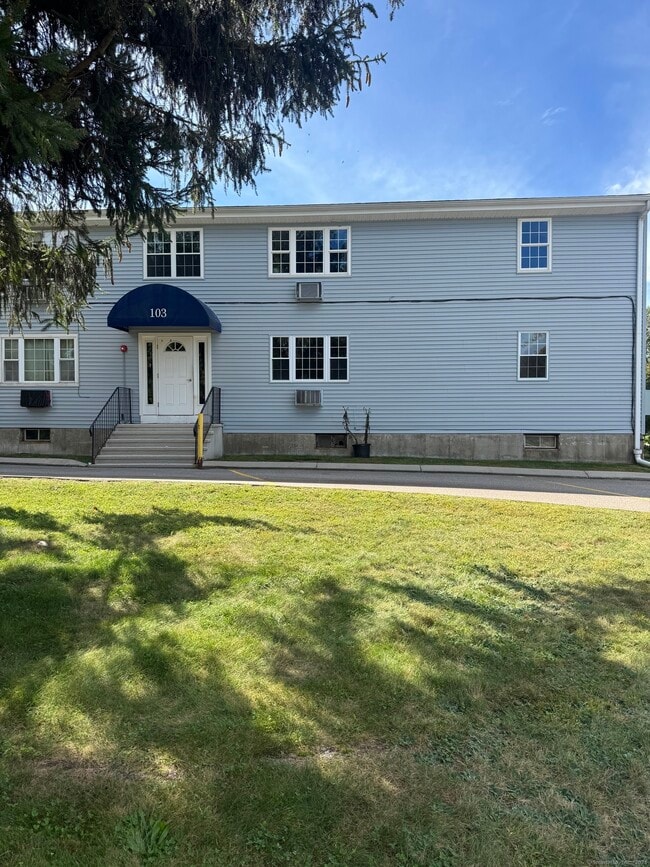 Building Photo - 103 Horse Pond Rd Unit APT E