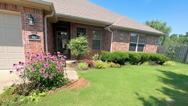 Photo - 402 SW Arch St