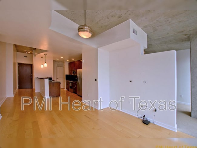 Photo - 360 Nueces St Unit Apt 913